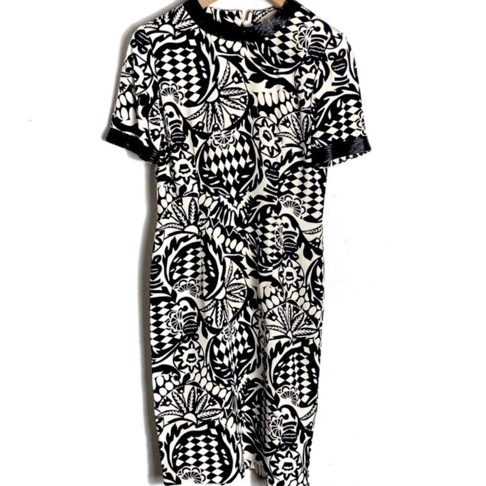 A.J. Bari Black and off white Silk Beaded Dress